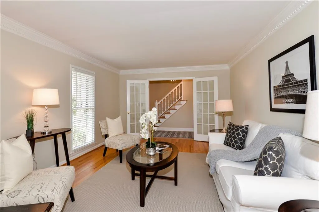 225 Hunters Point, Sandy Springs, Georgia 30328, 4 Bedrooms Bedrooms, ,3 BathroomsBathrooms,Residential,Sold,225 Hunters Point,5945083