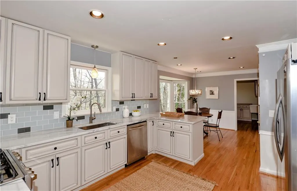 225 Hunters Point, Sandy Springs, Georgia 30328, 4 Bedrooms Bedrooms, ,3 BathroomsBathrooms,Residential,Sold,225 Hunters Point,5945083