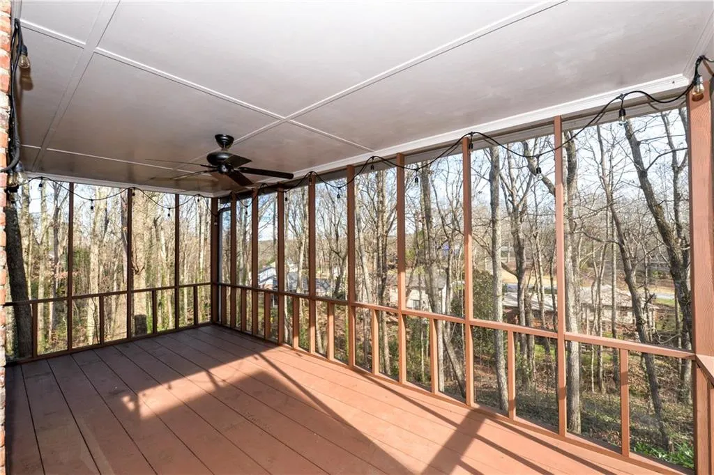 225 Hunters Point, Sandy Springs, Georgia 30328, 4 Bedrooms Bedrooms, ,3 BathroomsBathrooms,Residential,Sold,225 Hunters Point,5945083
