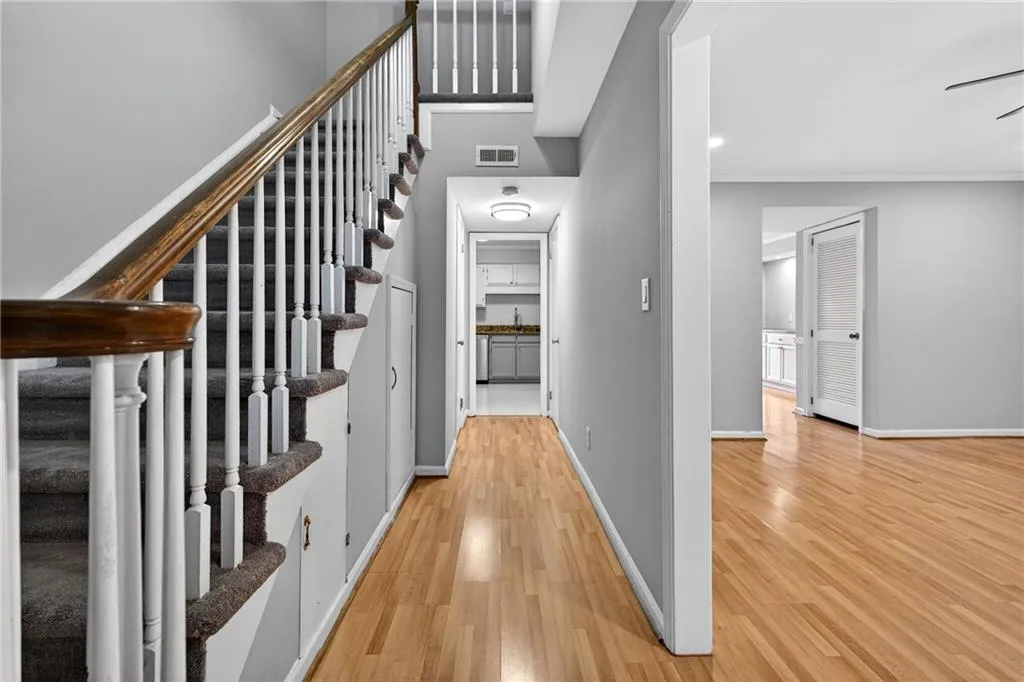 6520 Roswell Road Unit 48, Atlanta, Georgia 30328, 2 Bedrooms Bedrooms, ,1 BathroomBathrooms,Residential,For Sale,6520 Roswell Road Unit 48,7722305