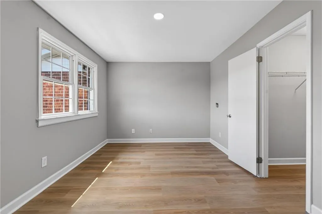 6520 Roswell Road Unit 48, Sandy Springs, Georgia 30328, 2 Bedrooms Bedrooms, ,1 BathroomBathrooms,Residential,For Sale,6520 Roswell Road Unit 48,7722305