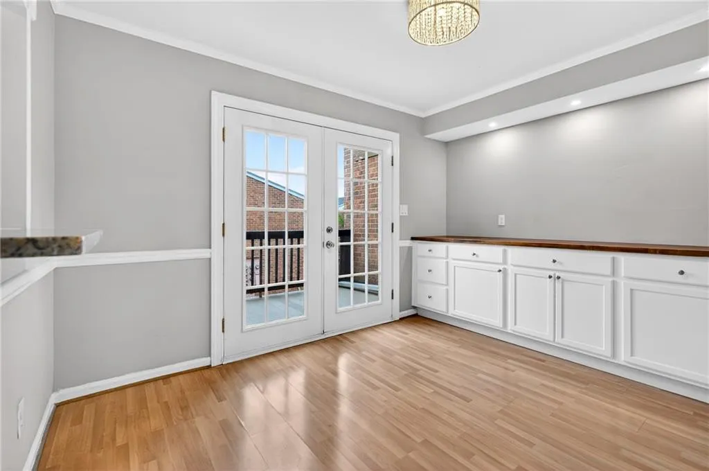 6520 Roswell Road Unit 48, Sandy Springs, Georgia 30328, 2 Bedrooms Bedrooms, ,1 BathroomBathrooms,Residential,For Sale,6520 Roswell Road Unit 48,7722305