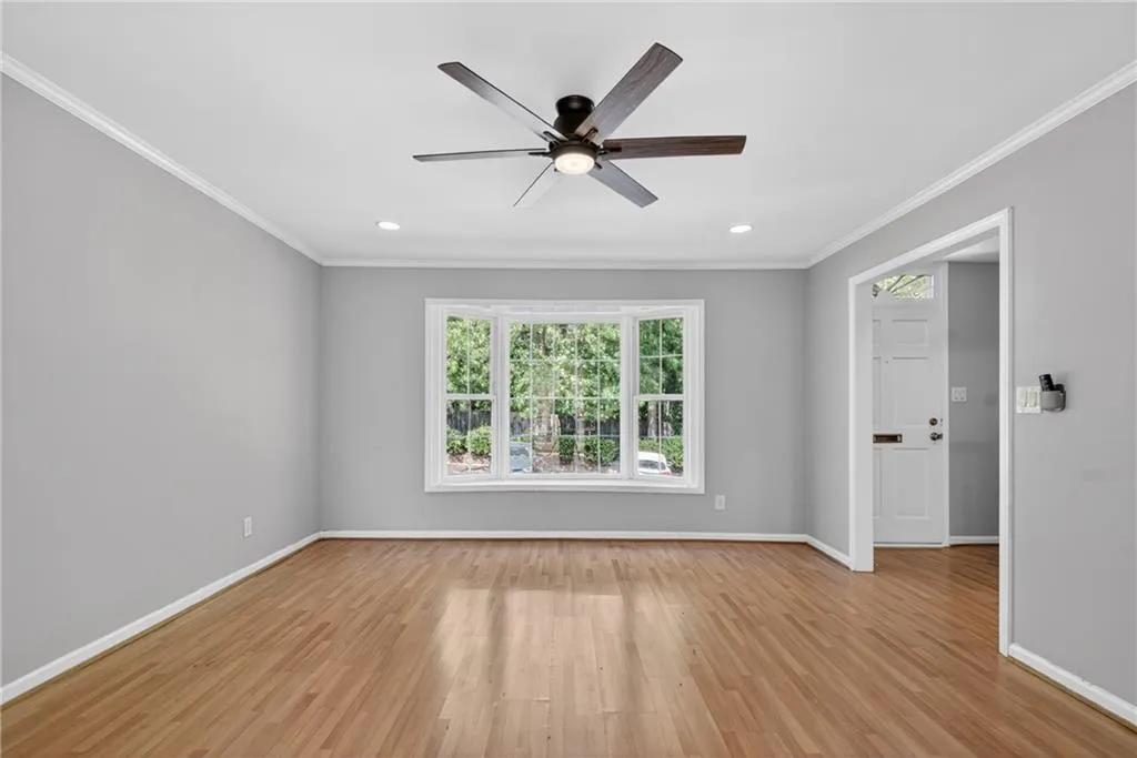 6520 Roswell Road Unit 48, Sandy Springs, Georgia 30328, 2 Bedrooms Bedrooms, ,1 BathroomBathrooms,Residential,For Sale,6520 Roswell Road Unit 48,7722305
