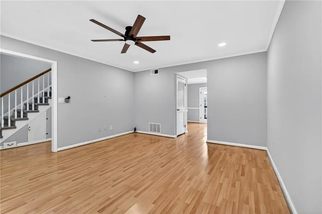 6520 Roswell Road Unit 48, Sandy Springs, Georgia 30328, 2 Bedrooms Bedrooms, ,1 BathroomBathrooms,Residential,For Sale,6520 Roswell Road Unit 48,7722305