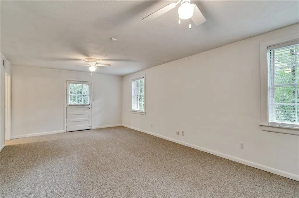 5195 Timber Trail South, Atlanta, Georgia 30342, 3 Bedrooms Bedrooms, ,3 BathroomsBathrooms,Residential,Sold,5195 Timber Trail South,6558548