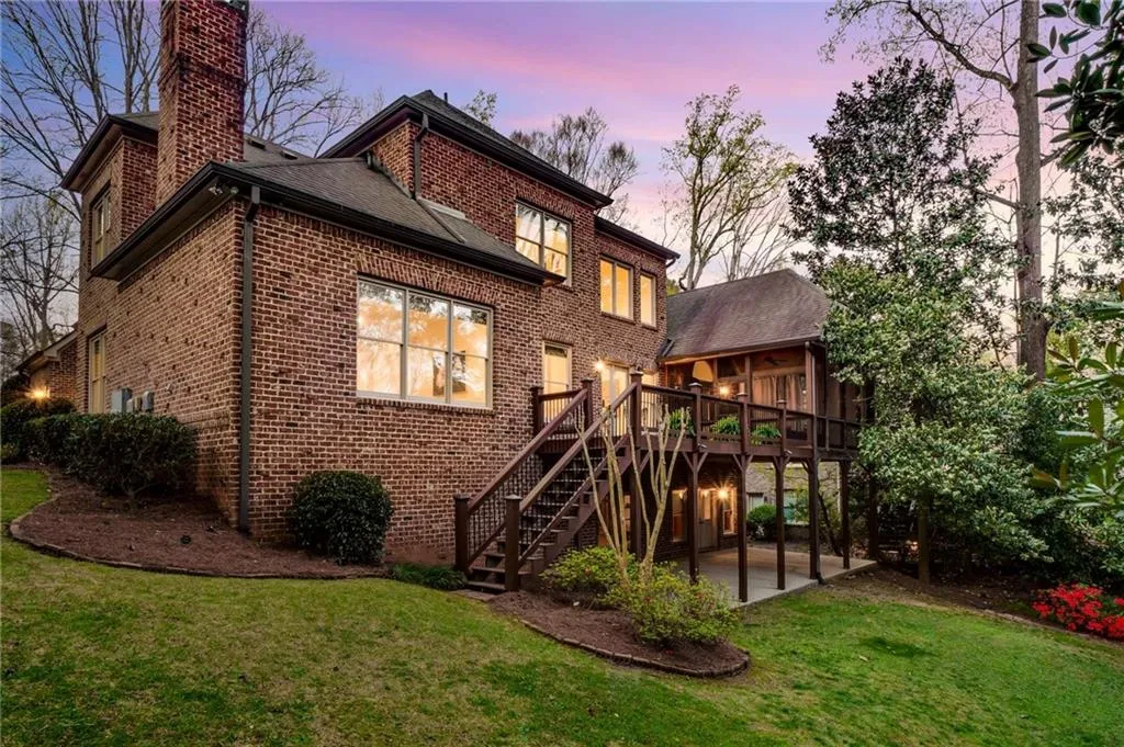 585 Franklin Road, Atlanta, Georgia 30342, 4 Bedrooms Bedrooms, ,3 BathroomsBathrooms,Residential,Sold,585 Franklin Road,7191155