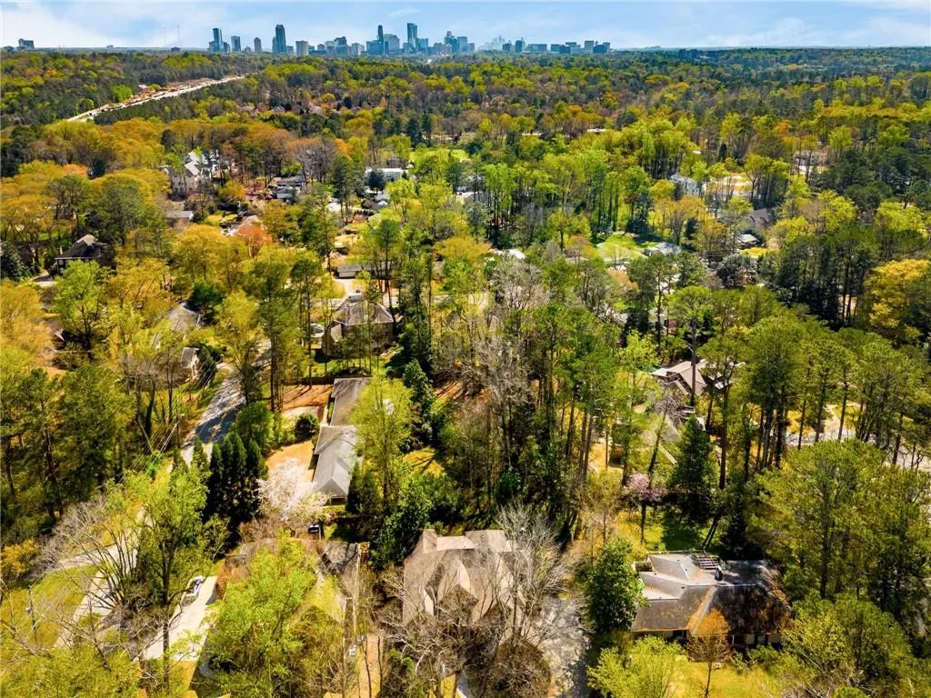 585 Franklin Road, Atlanta, Georgia 30342, 4 Bedrooms Bedrooms, ,3 BathroomsBathrooms,Residential,Sold,585 Franklin Road,7191155