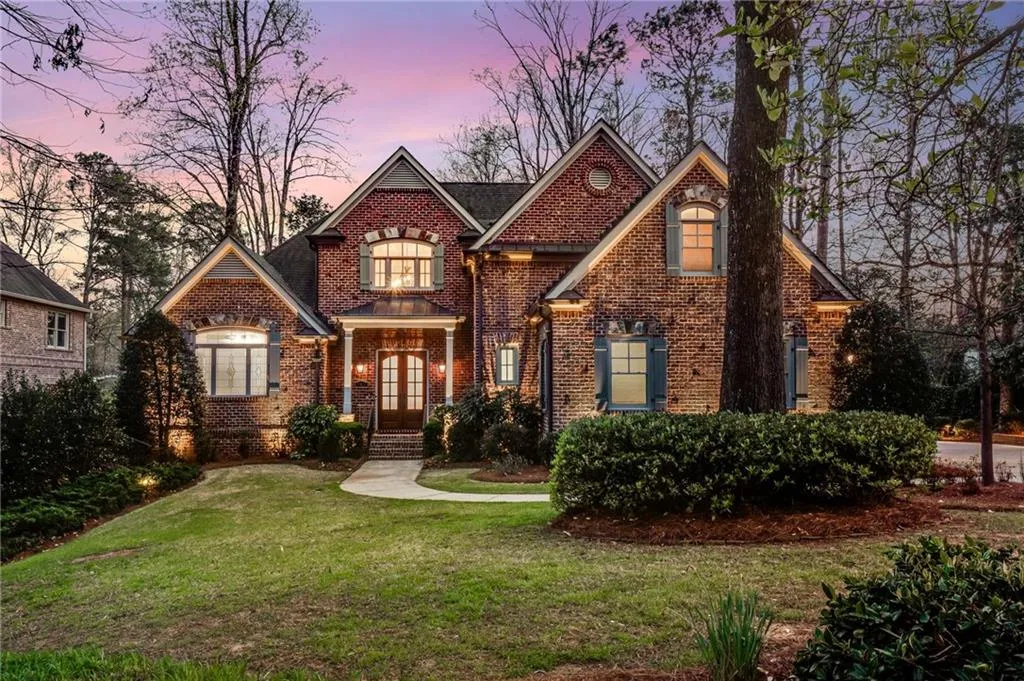 585 Franklin Road, Atlanta, Georgia 30342, 4 Bedrooms Bedrooms, ,3 BathroomsBathrooms,Residential,Sold,585 Franklin Road,7191155