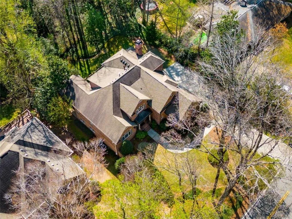 585 Franklin Road, Atlanta, Georgia 30342, 4 Bedrooms Bedrooms, ,3 BathroomsBathrooms,Residential,Sold,585 Franklin Road,7191155