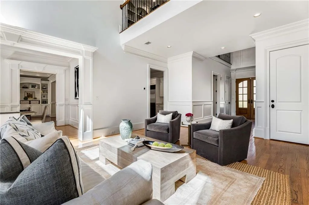 585 Franklin Road, Atlanta, Georgia 30342, 4 Bedrooms Bedrooms, ,3 BathroomsBathrooms,Residential,Sold,585 Franklin Road,7191155