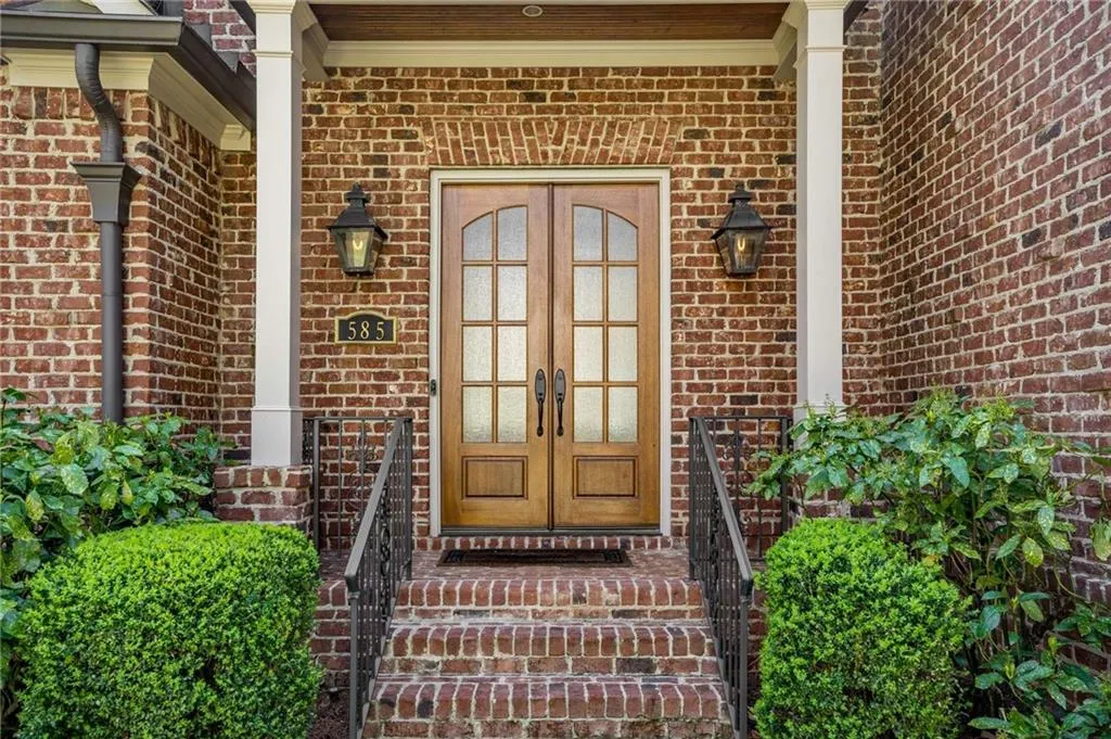 585 Franklin Road, Atlanta, Georgia 30342, 4 Bedrooms Bedrooms, ,3 BathroomsBathrooms,Residential,Sold,585 Franklin Road,7191155