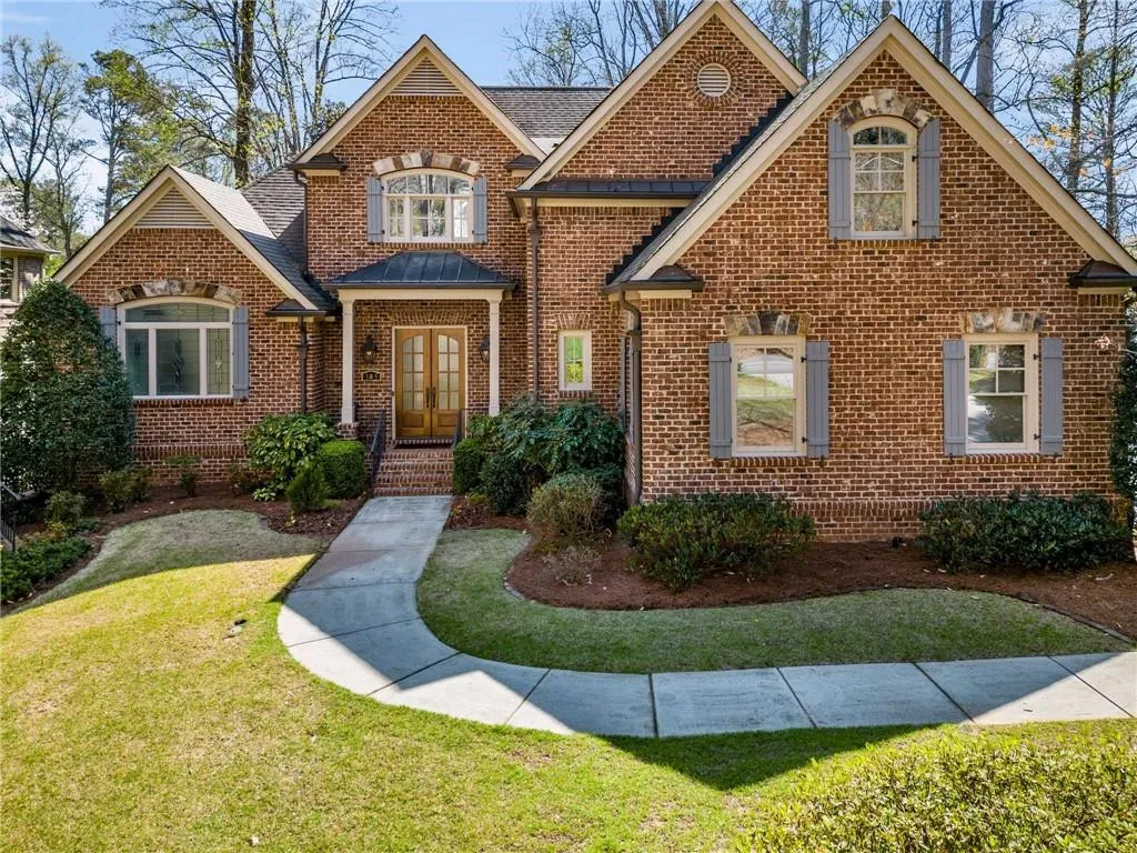 585 Franklin Road, Atlanta, Georgia 30342, 4 Bedrooms Bedrooms, ,3 BathroomsBathrooms,Residential,Sold,585 Franklin Road,7191155