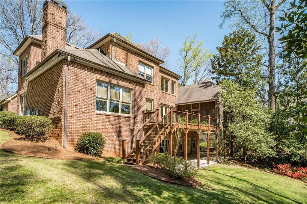 585 Franklin Road, Atlanta, Georgia 30342, 4 Bedrooms Bedrooms, ,3 BathroomsBathrooms,Residential,Sold,585 Franklin Road,7191155