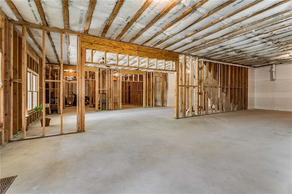 585 Franklin Road, Atlanta, Georgia 30342, 4 Bedrooms Bedrooms, ,3 BathroomsBathrooms,Residential,Sold,585 Franklin Road,7191155