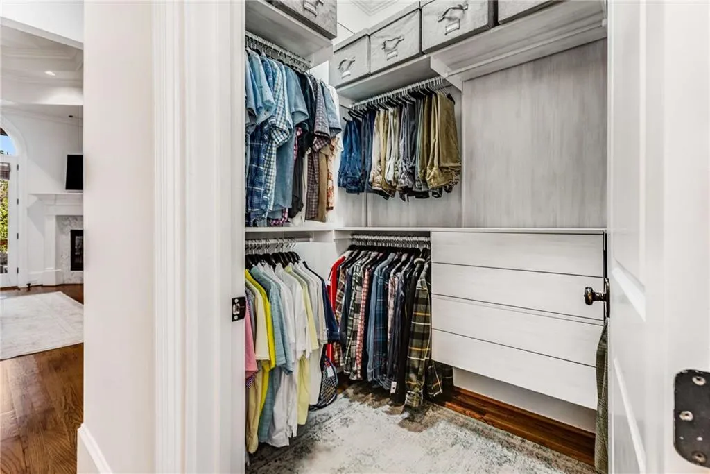 585 Franklin Road, Atlanta, Georgia 30342, 4 Bedrooms Bedrooms, ,3 BathroomsBathrooms,Residential,Sold,585 Franklin Road,7191155