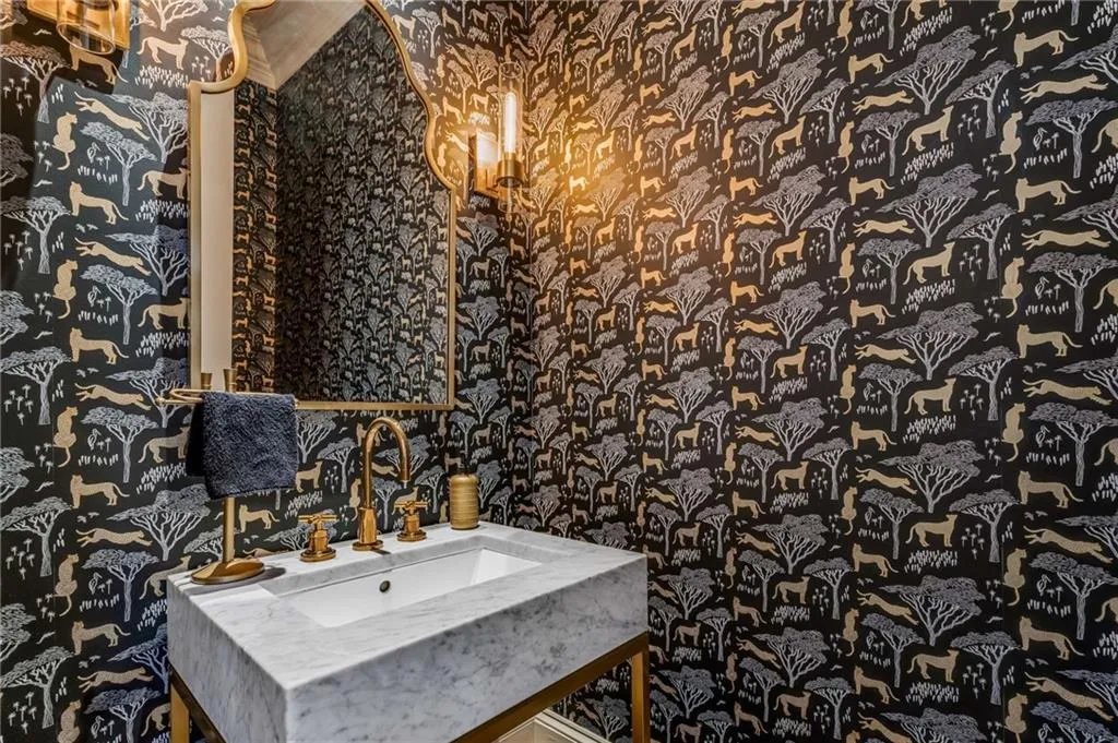 585 Franklin Road, Atlanta, Georgia 30342, 4 Bedrooms Bedrooms, ,3 BathroomsBathrooms,Residential,Sold,585 Franklin Road,7191155