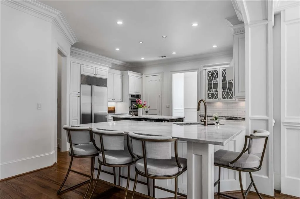 585 Franklin Road, Atlanta, Georgia 30342, 4 Bedrooms Bedrooms, ,3 BathroomsBathrooms,Residential,Sold,585 Franklin Road,7191155