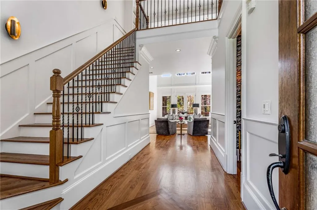 585 Franklin Road, Atlanta, Georgia 30342, 4 Bedrooms Bedrooms, ,3 BathroomsBathrooms,Residential,Sold,585 Franklin Road,7191155