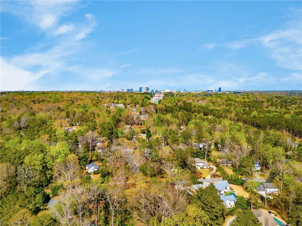 585 Franklin Road, Atlanta, Georgia 30342, 4 Bedrooms Bedrooms, ,3 BathroomsBathrooms,Residential,Sold,585 Franklin Road,7191155