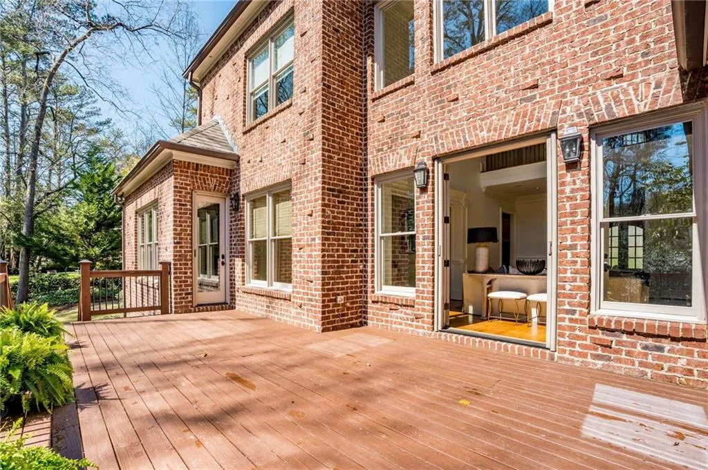 585 Franklin Road, Atlanta, Georgia 30342, 4 Bedrooms Bedrooms, ,3 BathroomsBathrooms,Residential,Sold,585 Franklin Road,7191155