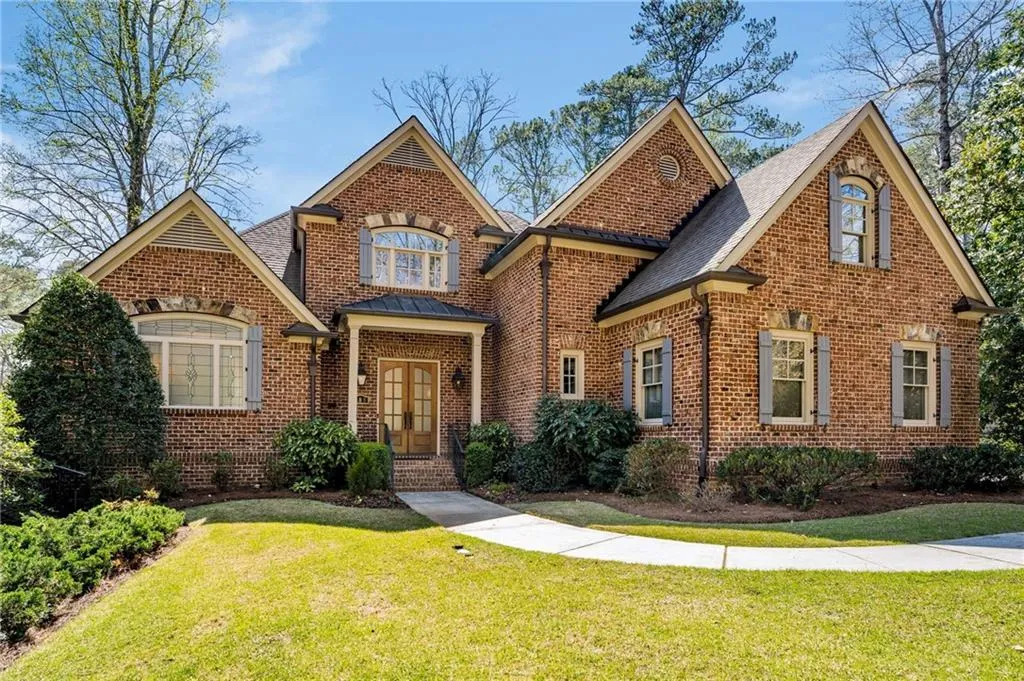 585 Franklin Road, Atlanta, Georgia 30342, 4 Bedrooms Bedrooms, ,3 BathroomsBathrooms,Residential,Sold,585 Franklin Road,7191155