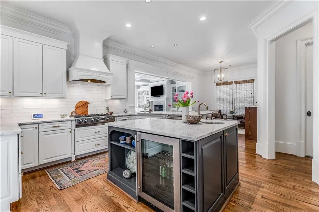 585 Franklin Road, Atlanta, Georgia 30342, 4 Bedrooms Bedrooms, ,3 BathroomsBathrooms,Residential,Sold,585 Franklin Road,7191155