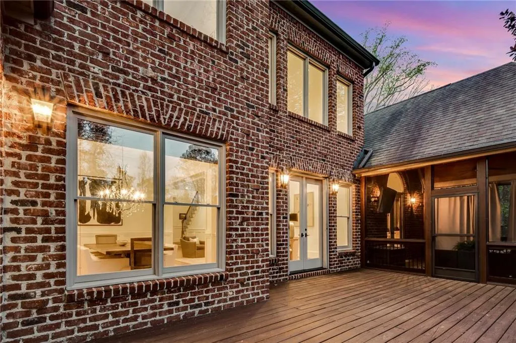 585 Franklin Road, Atlanta, Georgia 30342, 4 Bedrooms Bedrooms, ,3 BathroomsBathrooms,Residential,Sold,585 Franklin Road,7191155