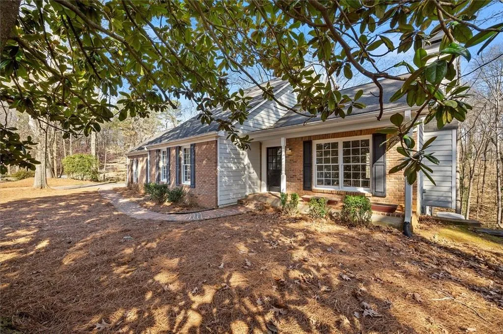 1020 Ridge Tarn, Sandy Springs, Georgia 30350, 4 Bedrooms Bedrooms, ,3 BathroomsBathrooms,Residential,Sold,1020 Ridge Tarn,7348788