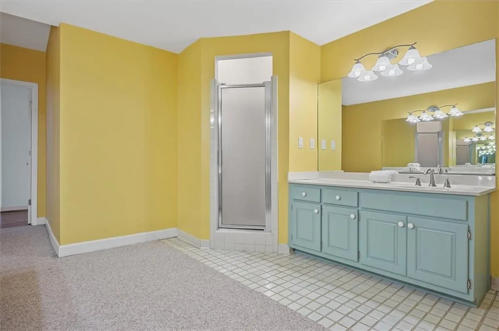 1020 Ridge Tarn, Sandy Springs, Georgia 30350, 4 Bedrooms Bedrooms, ,3 BathroomsBathrooms,Residential,Sold,1020 Ridge Tarn,7348788