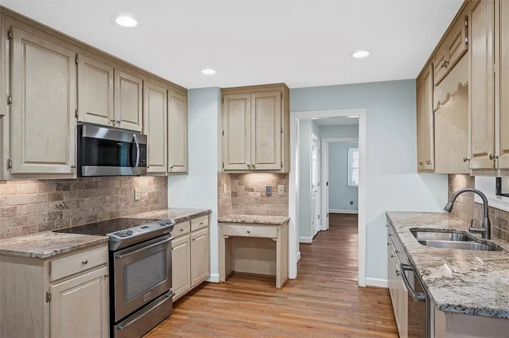 1020 Ridge Tarn, Sandy Springs, Georgia 30350, 4 Bedrooms Bedrooms, ,3 BathroomsBathrooms,Residential,Sold,1020 Ridge Tarn,7348788