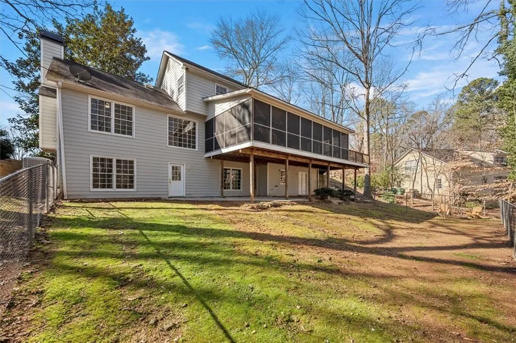 1020 Ridge Tarn, Sandy Springs, Georgia 30350, 4 Bedrooms Bedrooms, ,3 BathroomsBathrooms,Residential,Sold,1020 Ridge Tarn,7348788