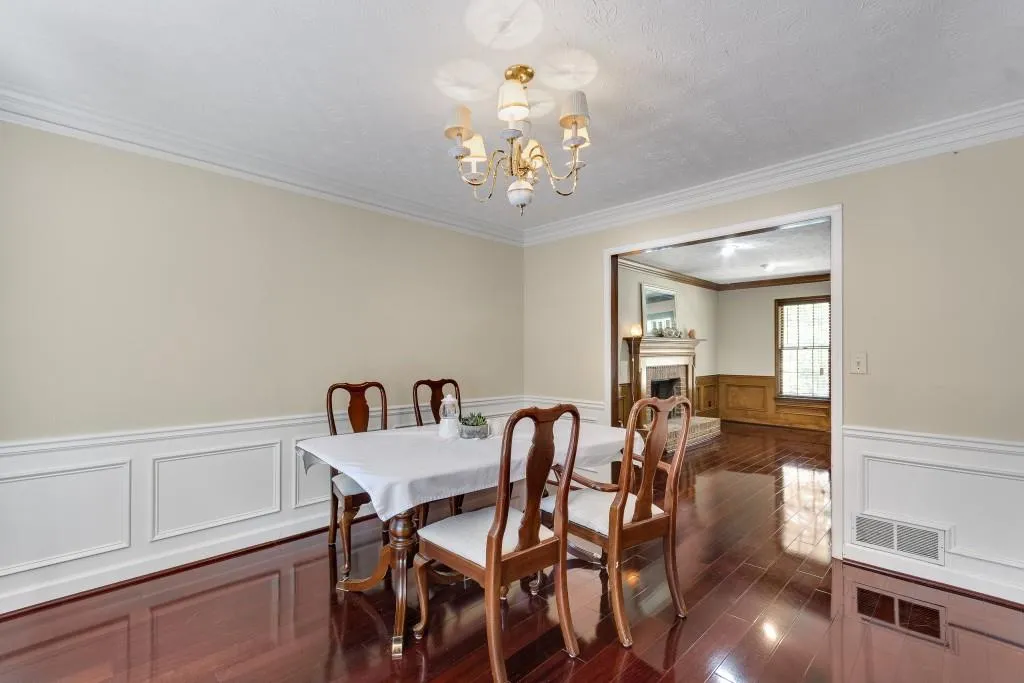 635 Corbin Lake Court, Atlanta, Georgia 30350, 3 Bedrooms Bedrooms, ,2 BathroomsBathrooms,Residential,Sold,635 Corbin Lake Court,6921881