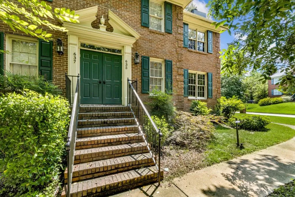 635 Corbin Lake Court, Atlanta, Georgia 30350, 3 Bedrooms Bedrooms, ,2 BathroomsBathrooms,Residential,Sold,635 Corbin Lake Court,6921881