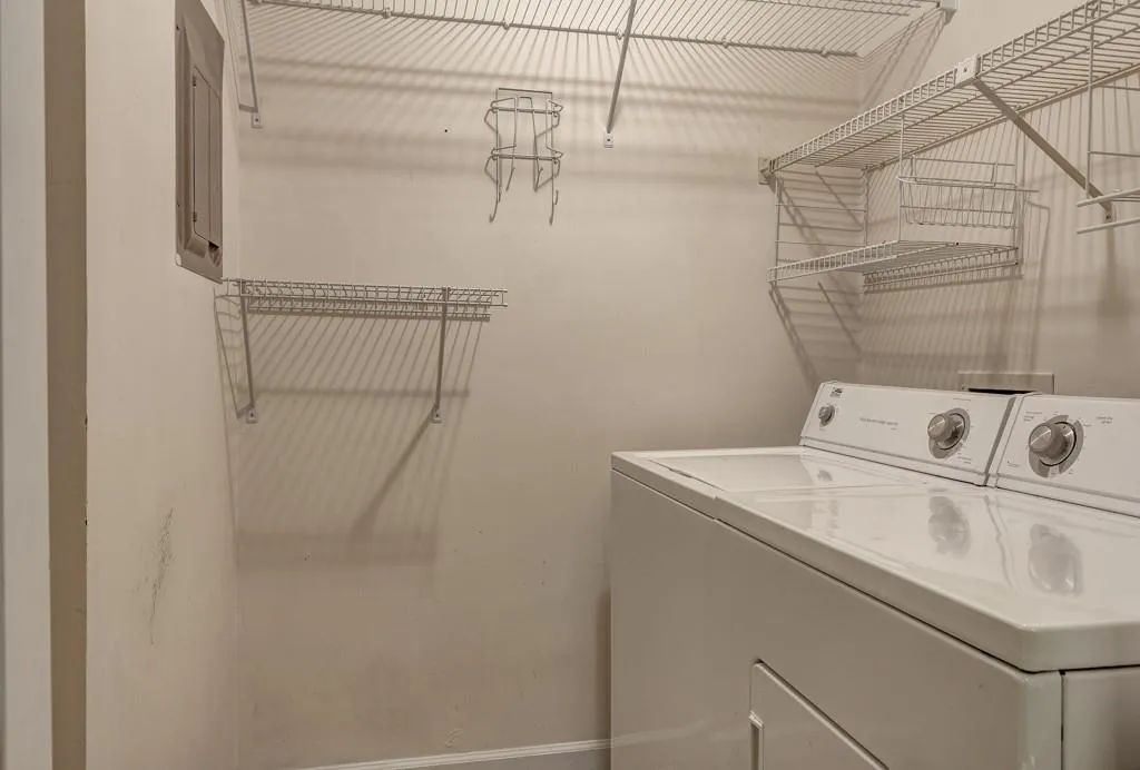 1507 Wingate Way Unit 1507, Sandy Springs, Georgia 30350, 1 Bedroom Bedrooms, ,1 BathroomBathrooms,Residential,Sold,1507 Wingate Way Unit 1507,5719217