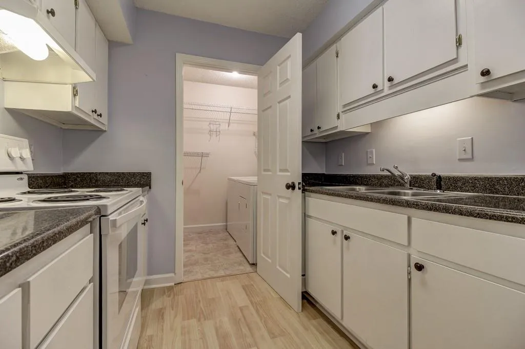 1507 Wingate Way Unit 1507, Sandy Springs, Georgia 30350, 1 Bedroom Bedrooms, ,1 BathroomBathrooms,Residential,Sold,1507 Wingate Way Unit 1507,5719217