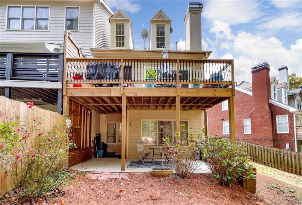 300 Brantley Road, Sandy Springs, Georgia 30350, 4 Bedrooms Bedrooms, ,3 BathroomsBathrooms,Residential,Sold,300 Brantley Road,6806244