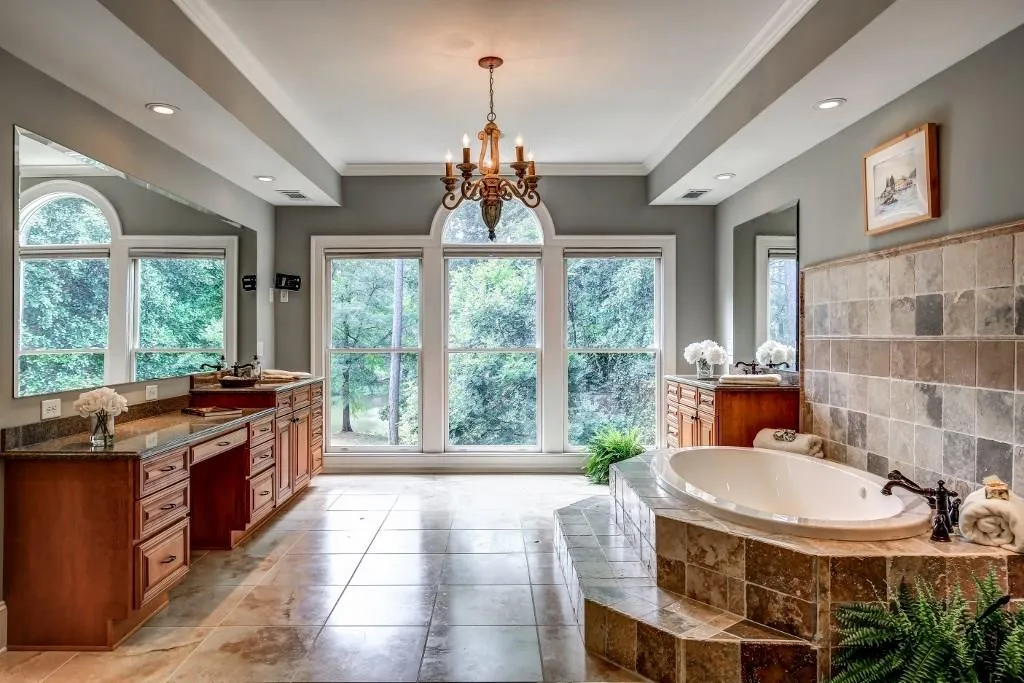 5047 Nesbit Ferry Lane, Atlanta, Georgia 30350, 5 Bedrooms Bedrooms, ,6 BathroomsBathrooms,Residential,Sold,5047 Nesbit Ferry Lane,5859316