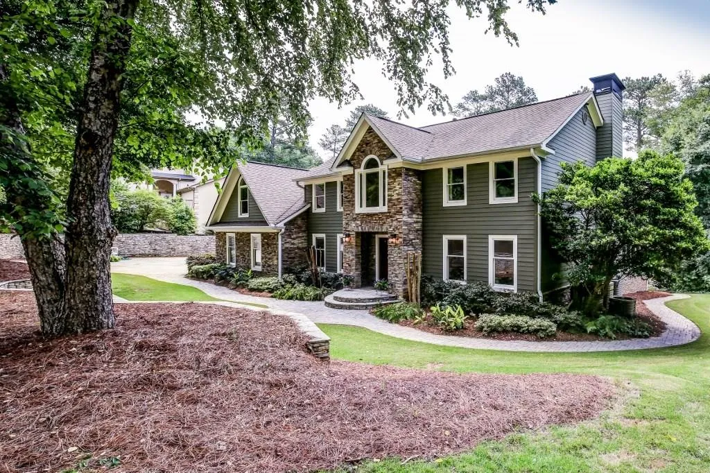 5047 Nesbit Ferry Lane, Atlanta, Georgia 30350, 5 Bedrooms Bedrooms, ,6 BathroomsBathrooms,Residential,Sold,5047 Nesbit Ferry Lane,5859316