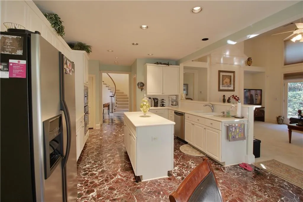 4645 Windsor Gate Court, Atlanta, Georgia 30342, 5 Bedrooms Bedrooms, ,3 BathroomsBathrooms,Residential,Sold,4645 Windsor Gate Court,5977694