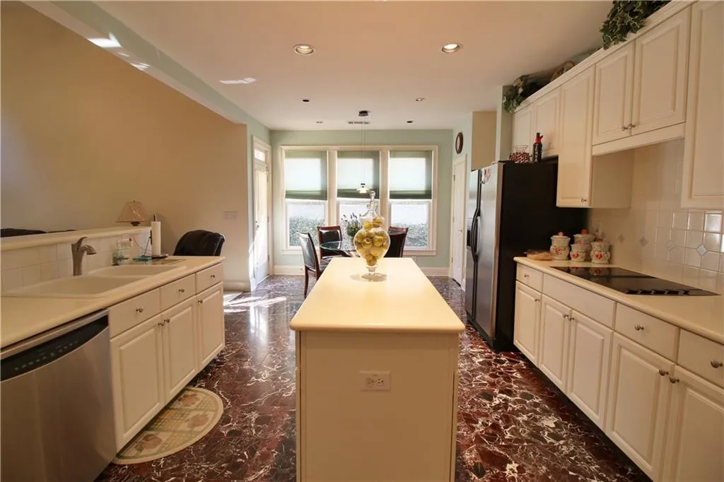 4645 Windsor Gate Court, Atlanta, Georgia 30342, 5 Bedrooms Bedrooms, ,3 BathroomsBathrooms,Residential,Sold,4645 Windsor Gate Court,5977694