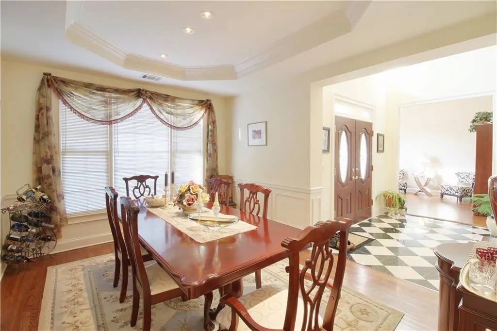 4645 Windsor Gate Court, Atlanta, Georgia 30342, 5 Bedrooms Bedrooms, ,3 BathroomsBathrooms,Residential,Sold,4645 Windsor Gate Court,5977694