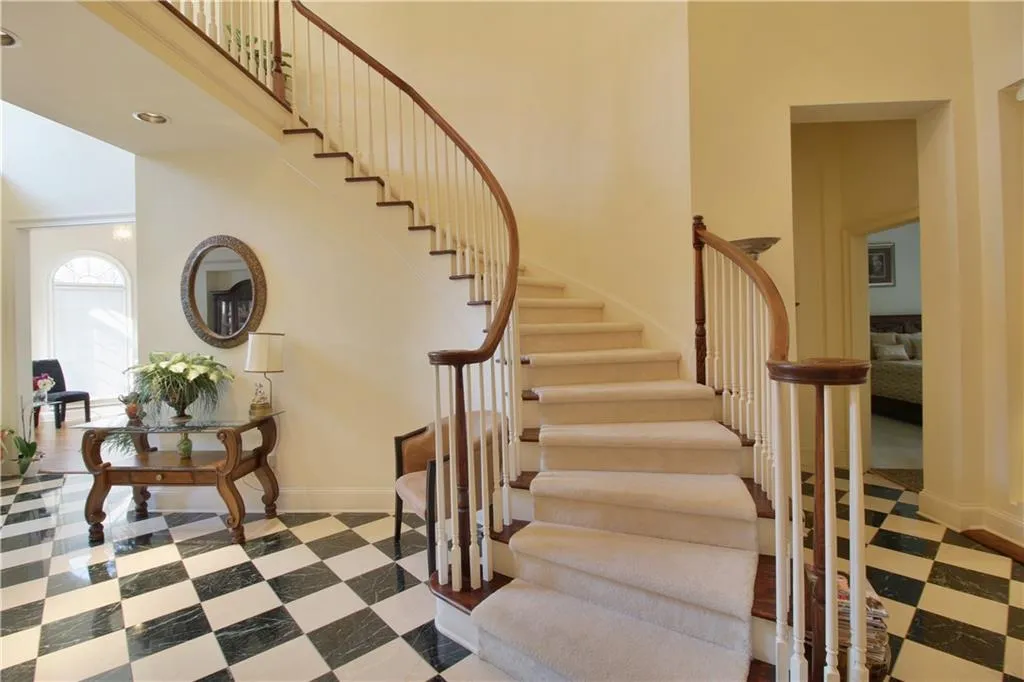4645 Windsor Gate Court, Atlanta, Georgia 30342, 5 Bedrooms Bedrooms, ,3 BathroomsBathrooms,Residential,Sold,4645 Windsor Gate Court,5977694