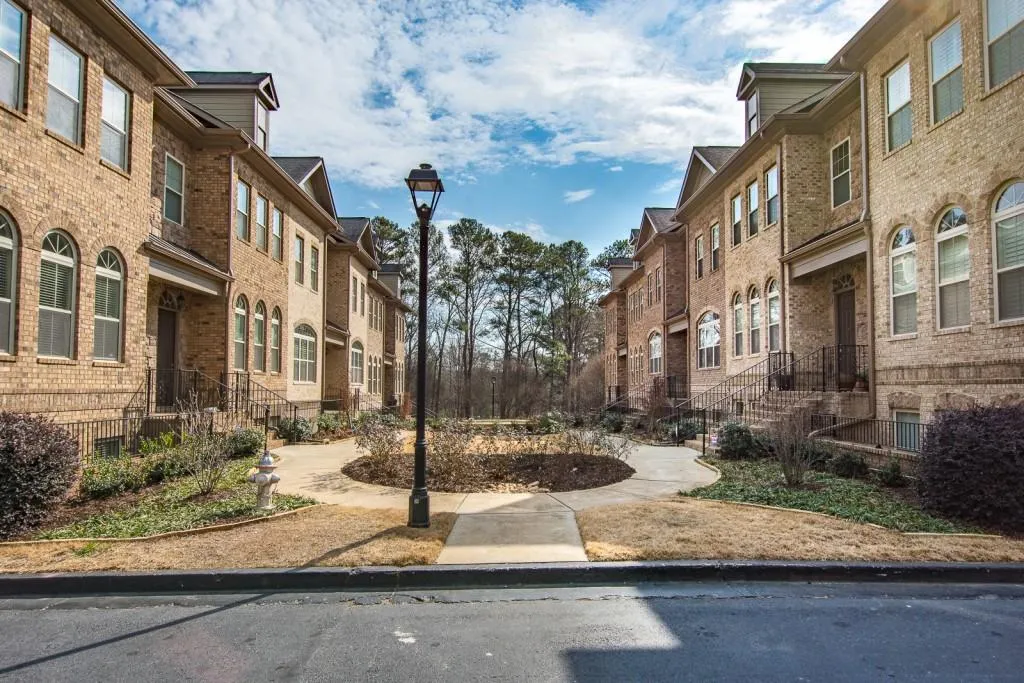 925 Telfair Close, Sandy Springs, Georgia 30350, 3 Bedrooms Bedrooms, ,3 BathroomsBathrooms,Residential,Sold,925 Telfair Close,5800920