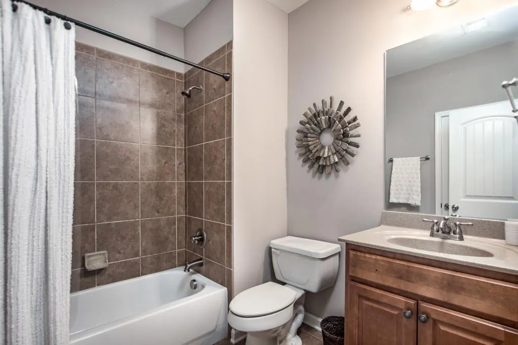 925 Telfair Close, Sandy Springs, Georgia 30350, 3 Bedrooms Bedrooms, ,3 BathroomsBathrooms,Residential,Sold,925 Telfair Close,5800920