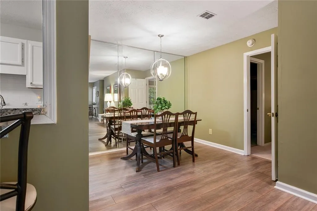 501 Gettysburg Place, Sandy Springs, Georgia 30350, 2 Bedrooms Bedrooms, ,2 BathroomsBathrooms,Residential,Sold,501 Gettysburg Place,6036025