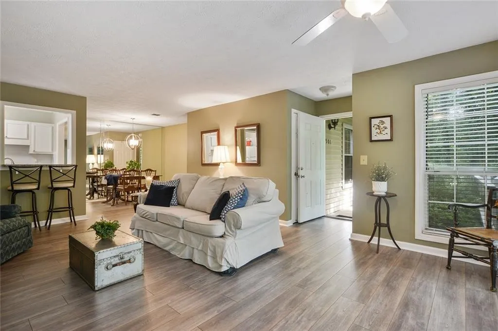 501 Gettysburg Place, Sandy Springs, Georgia 30350, 2 Bedrooms Bedrooms, ,2 BathroomsBathrooms,Residential,Sold,501 Gettysburg Place,6036025