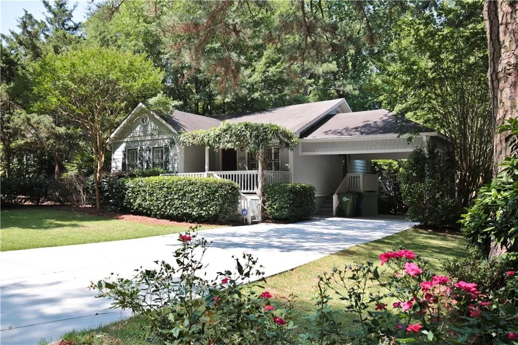 1856 Claremont Street Nw, Atlanta, Georgia 30318, 3 Bedrooms Bedrooms, ,2 BathroomsBathrooms,Residential,Sold,1856 Claremont Street Nw,5712033