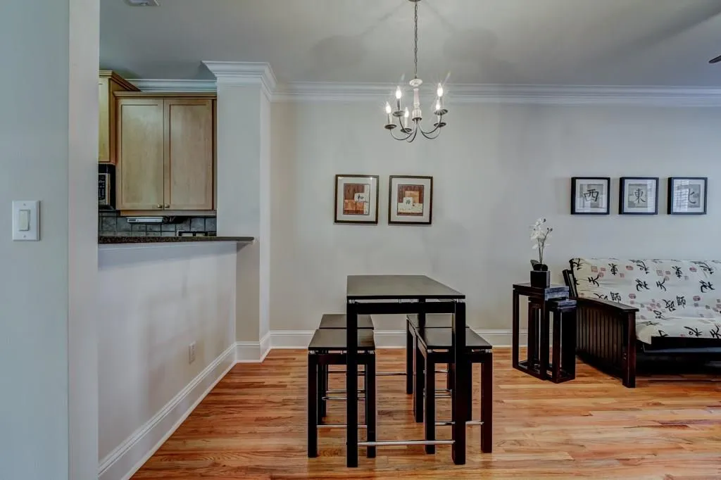 1159 Glenridge Place, Atlanta, Georgia 30342, 1 Bedroom Bedrooms, ,1 BathroomBathrooms,Residential,Sold,1159 Glenridge Place,5942378