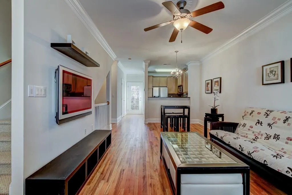 1159 Glenridge Place, Atlanta, Georgia 30342, 1 Bedroom Bedrooms, ,1 BathroomBathrooms,Residential,Sold,1159 Glenridge Place,5942378