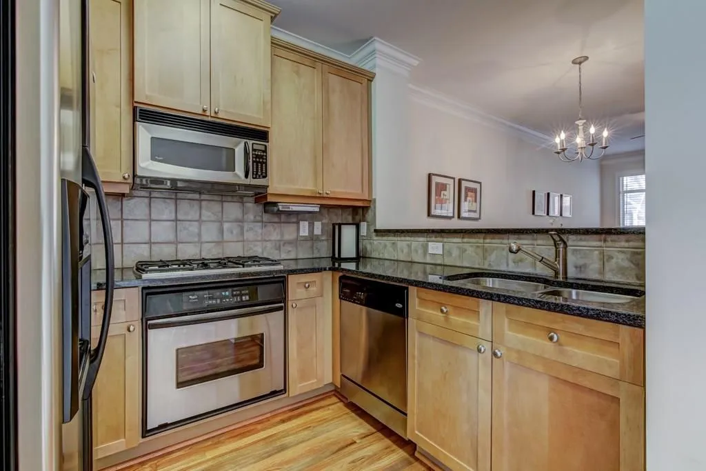 1159 Glenridge Place, Atlanta, Georgia 30342, 1 Bedroom Bedrooms, ,1 BathroomBathrooms,Residential,Sold,1159 Glenridge Place,5942378